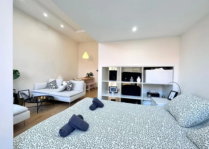 Center Cozy Gozsdu Home With 4Ppl