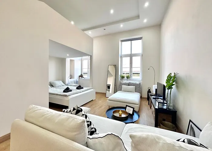 Center Cozy Gozsdu Home With 4Ppl